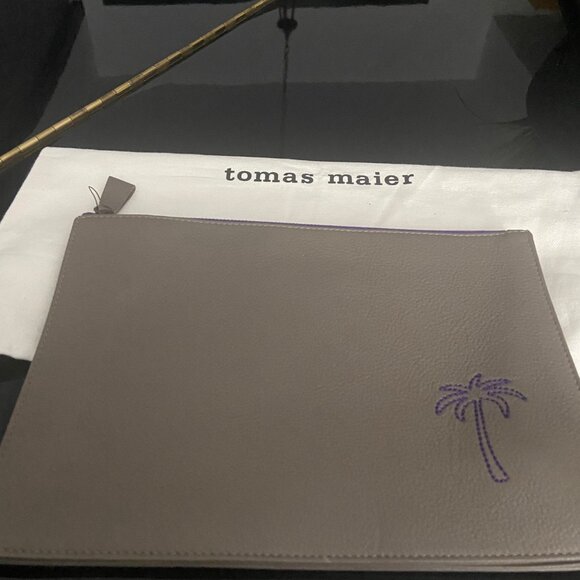 NWOT Classic Gray/Purple Trim Tomas Maier Leather Clutch - Picture 3 of 3